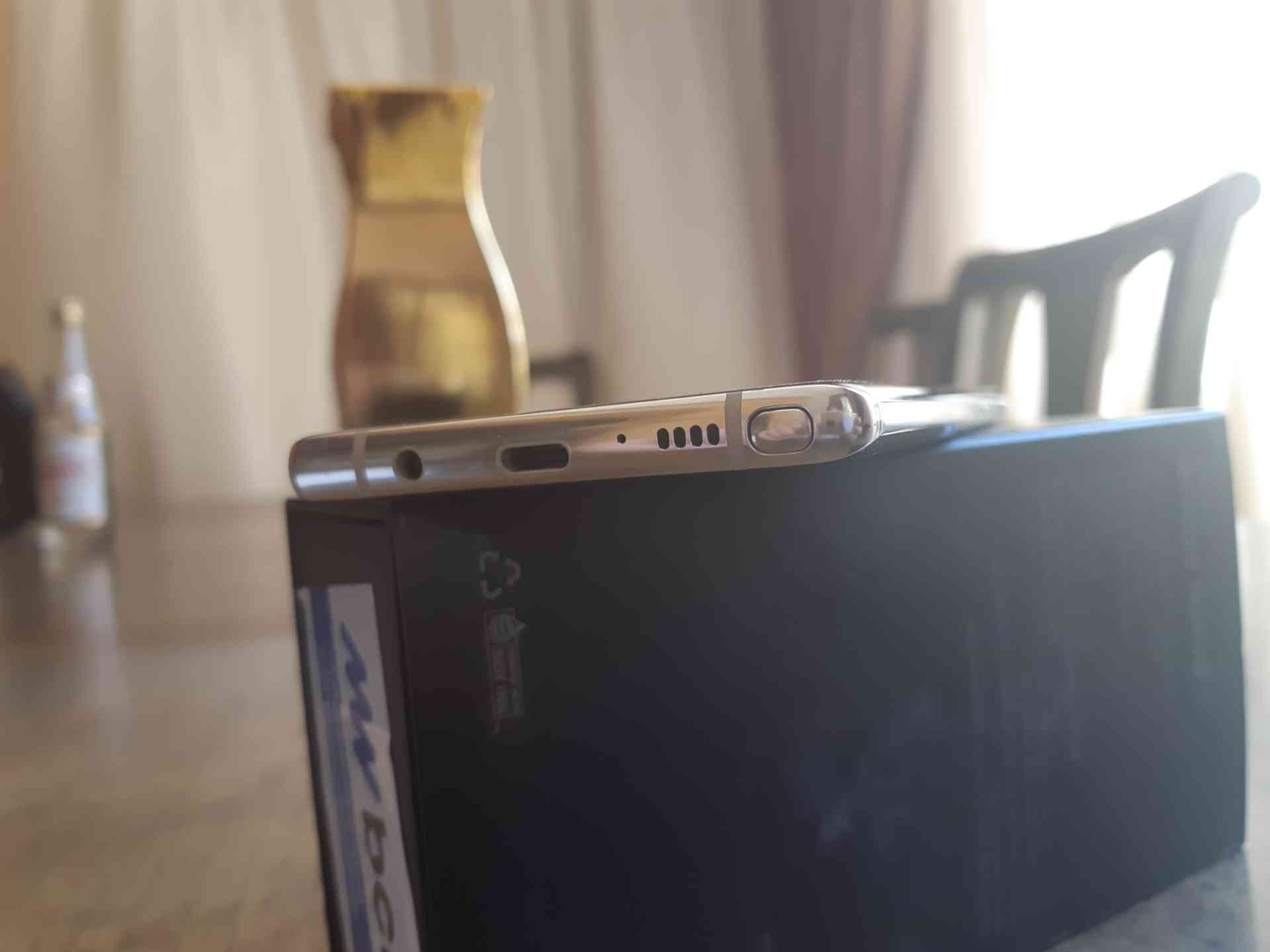 نوت 8 للبيع
لا تنسَ أنك شاهدت هذا الإعلان في عنكبوت
نوت 8 زي هلي بل صوره بس لون اسود
64 قيق...