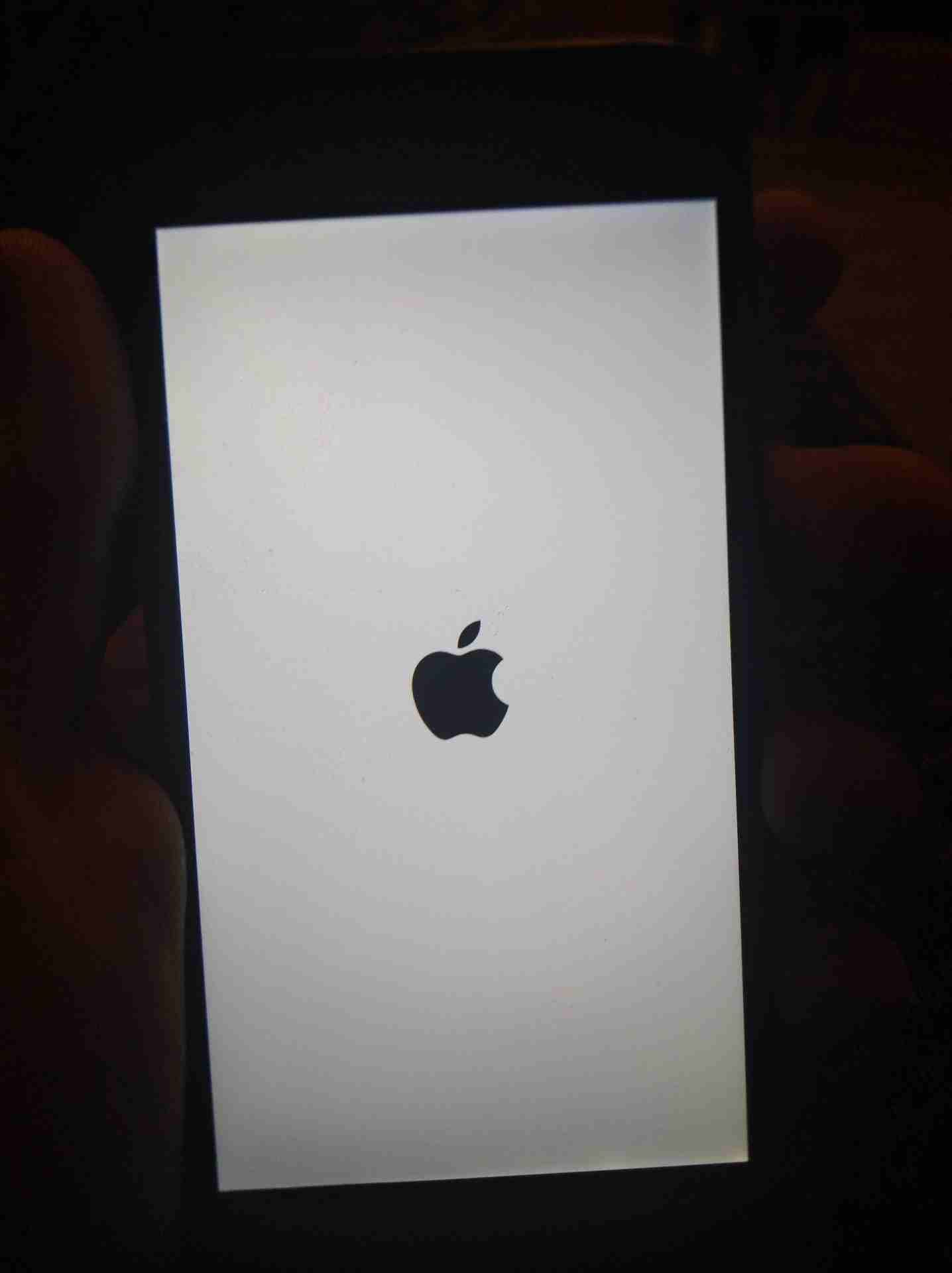 New Apple for sale
لا تنسَ أنك شاهدت هذا الإعلان في عنكبوت
هاد ا phone 7 كله شغال الi cloud وال...