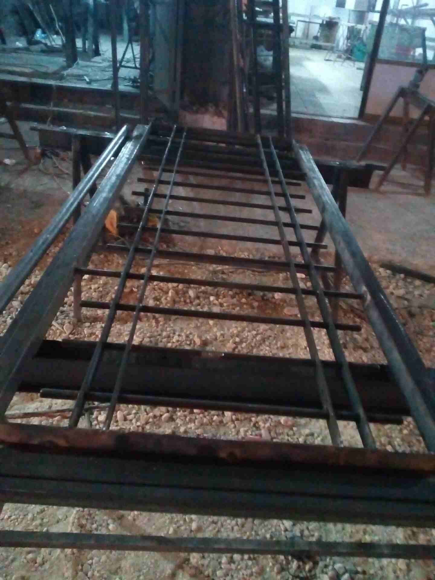 حداده عامه كرميد براغولا
لا تنسَ أنك شاهدت هذا الإعلان في عنكبوت
دربزينات حمايات ابواب براغولا...