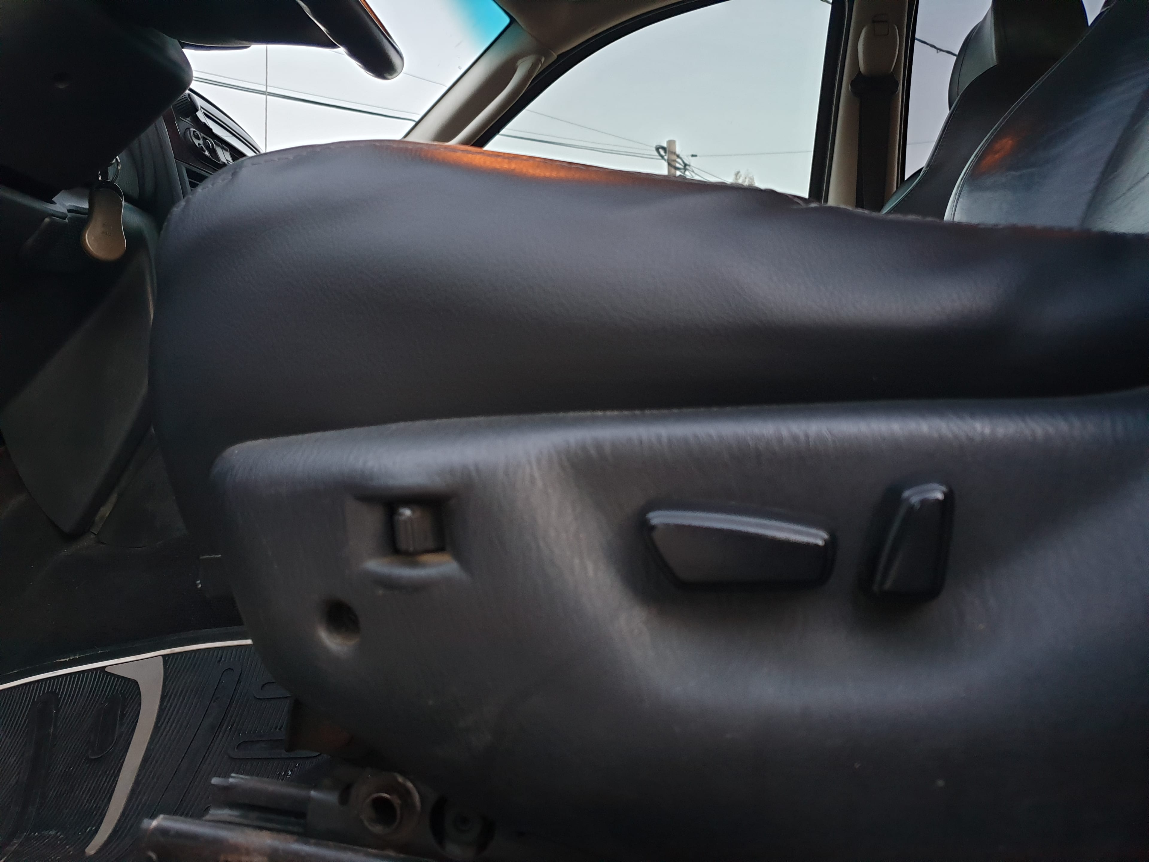 JEEP GRAND CHEROKEE 2004
لا تنسَ أنك شاهدت هذا الإعلان في عنكبوت
Jeep grand cherokee 2004
ove...