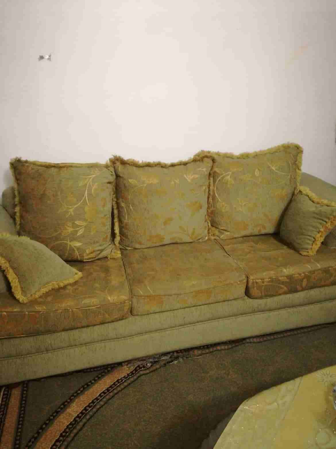 الزرقاء
لا تنسَ أنك شاهدت هذا الإعلان في عنكبوت
كنب وطاولات
-----...