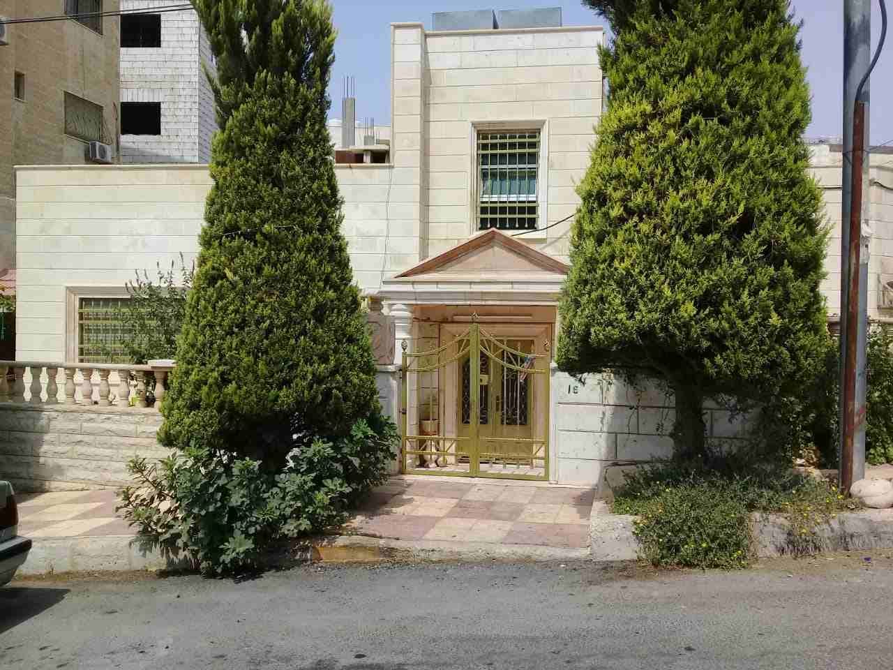 بيت مستقل في ضاحية الياسمين
لا تنسَ أنك شاهدت هذا الإعلان في عنكبوت
بيت مستقل في ضاحية الياسمين...