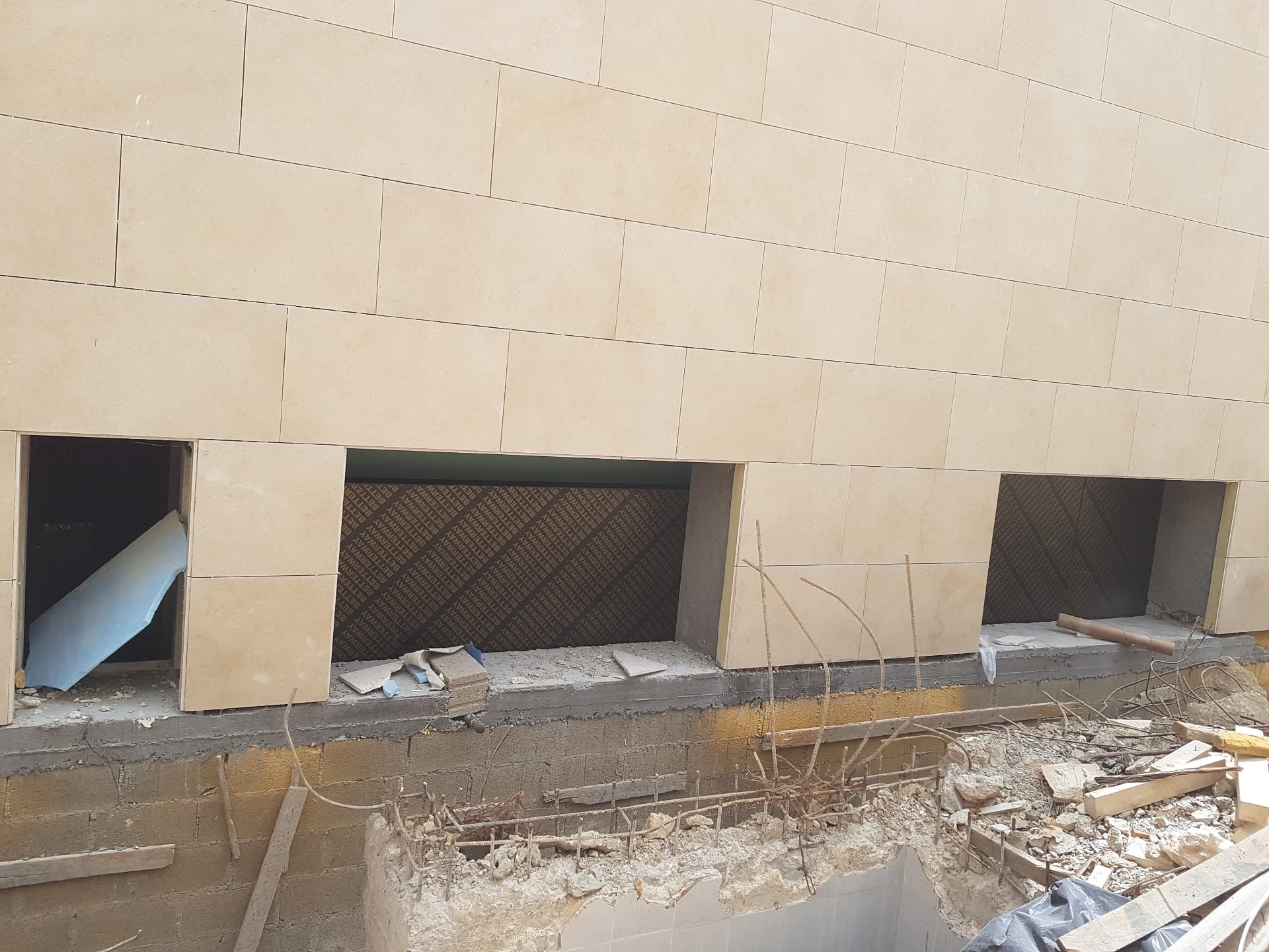 بناء حجر مكيانيك
لا تنسَ أنك شاهدت هذا الإعلان في عنكبوت
تركيب جميع انواع الحجر الميكانيك وطي...