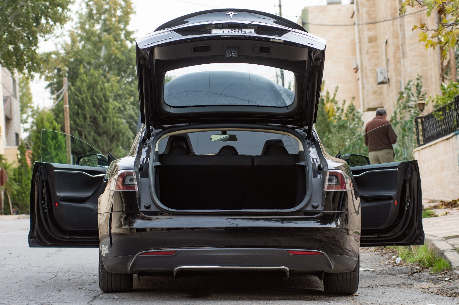 Tesla 85 تسلا 85 فحص كامل
لا تنسَ أنك شاهدت هذا الإعلان في عنكبوت
Tesla model s 85
Full Panor...