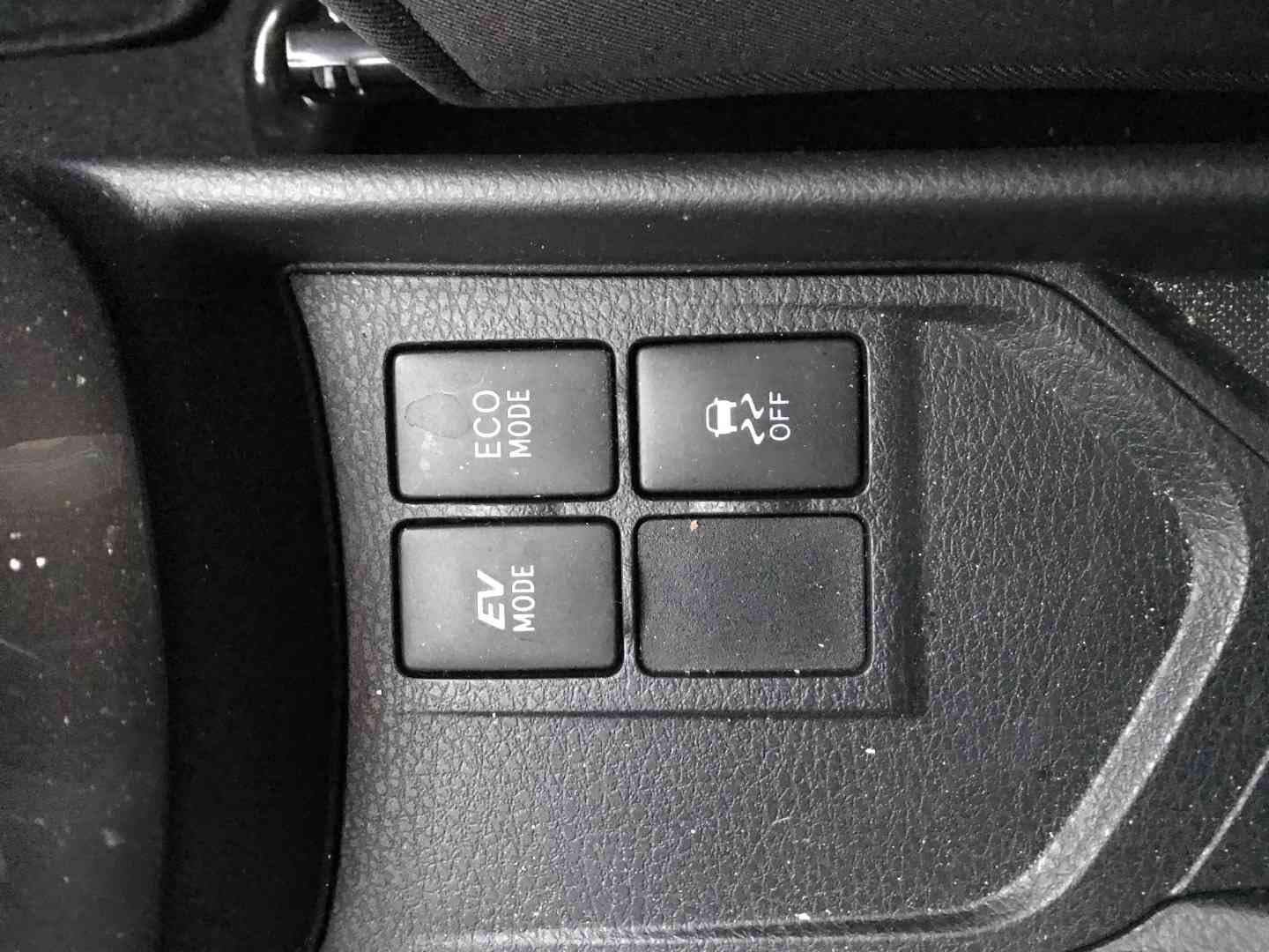 يارس YARIS تويتا 2016 - لون فيراني -
لا تنسَ أنك شاهدت هذا الإعلان في عنكبوت
تويتا يارس 2016...