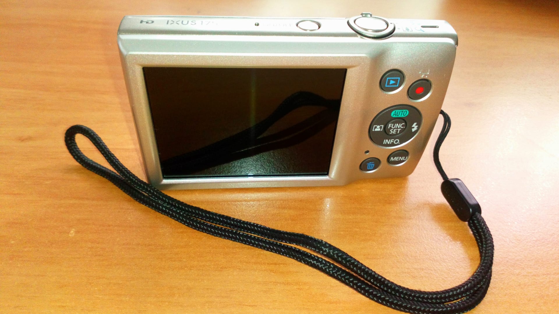 كاميرا كانون للبيع بحاله الوكاله
لا تنسَ أنك شاهدت هذا الإعلان في عنكبوت
كاميرا Canon IXUS175...