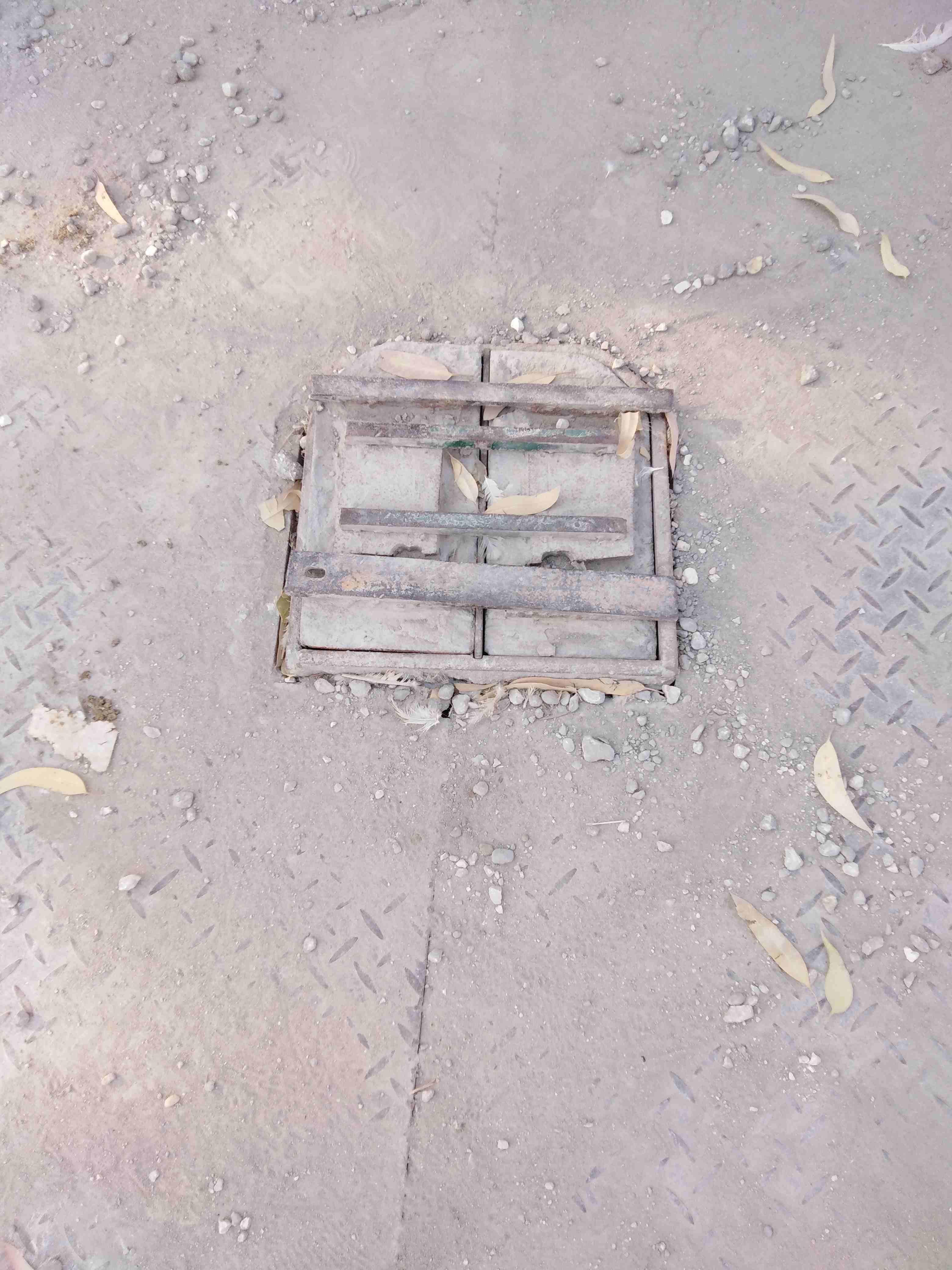 ماكنة كندرين اشتغلت شهرين فقط
لا تنسَ أنك شاهدت هذا الإعلان في عنكبوت
نضيفه وما شاءالله عليهاا...