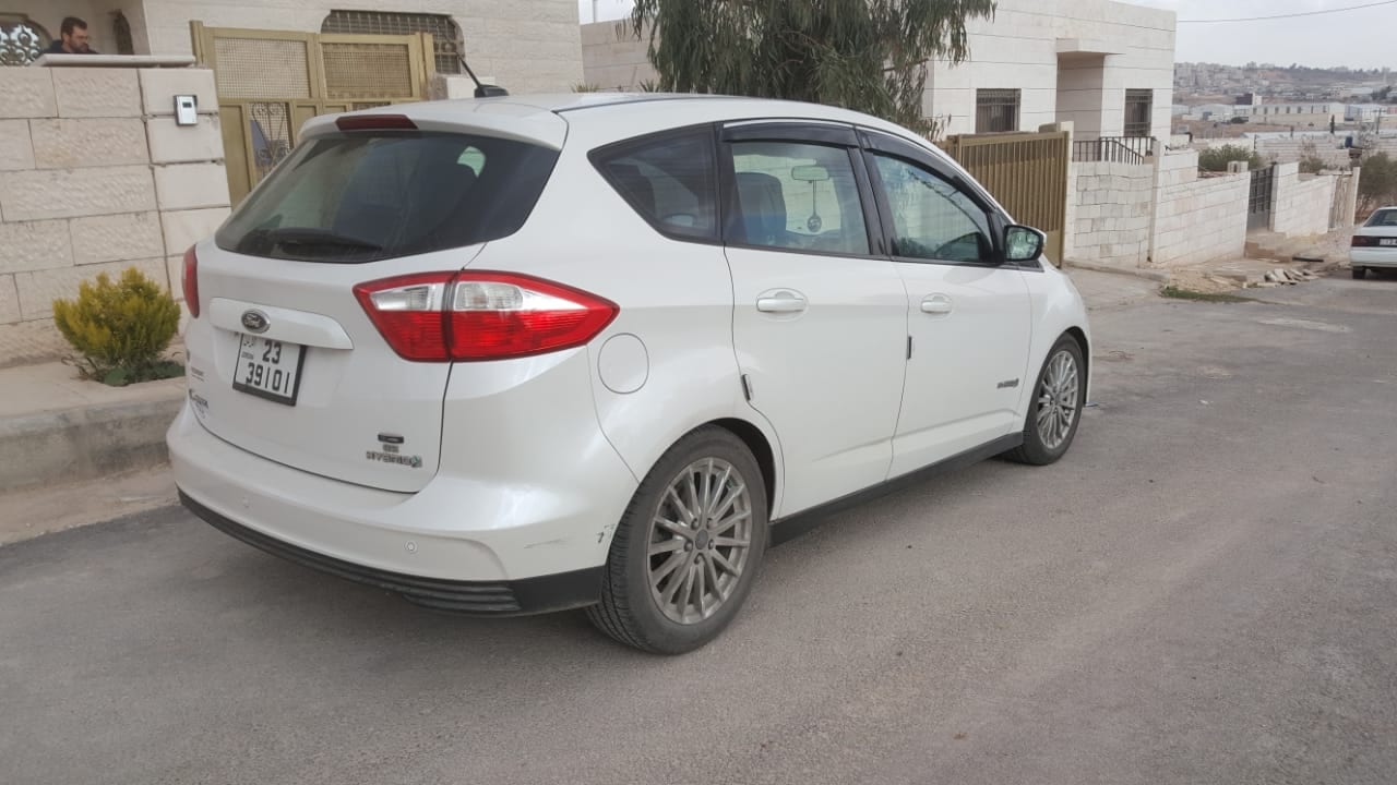 فورد cmax فحص كامل 2013
لا تنسَ أنك شاهدت هذا الإعلان في عنكبوت
تب نظافه
شاشه كبيره
كاميرا...