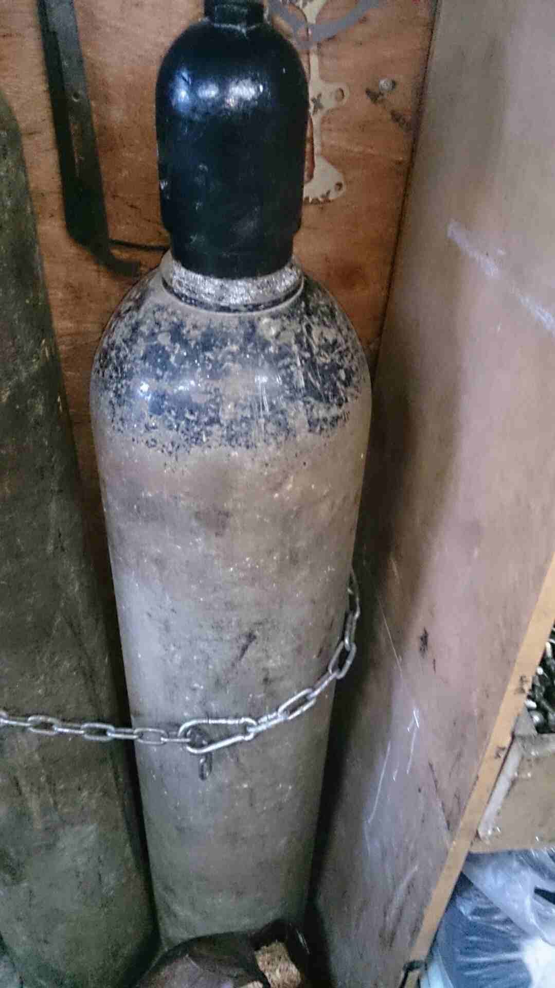 اسطوانة اوكسجين
لا تنسَ أنك شاهدت هذا الإعلان في عنكبوت
اسطوانة اوكسجين للبيع او البدل على اسطوان...
