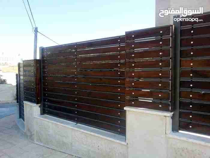 الفنيون لكافه اعمال الحداده والمظلات
لا تنسَ أنك شاهدت هذا الإعلان في عنكبوت
مظلات خشب
مظلات...