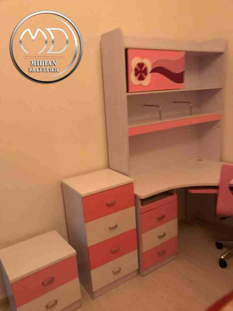 شقه اخير مع روف مفروشة للبيع الامير راشد خلف مجمع جبر مساحه 200م مع روف 150 م .
لا تنسَ أنك شاهدت هذا الإعلان في عنكبوت...