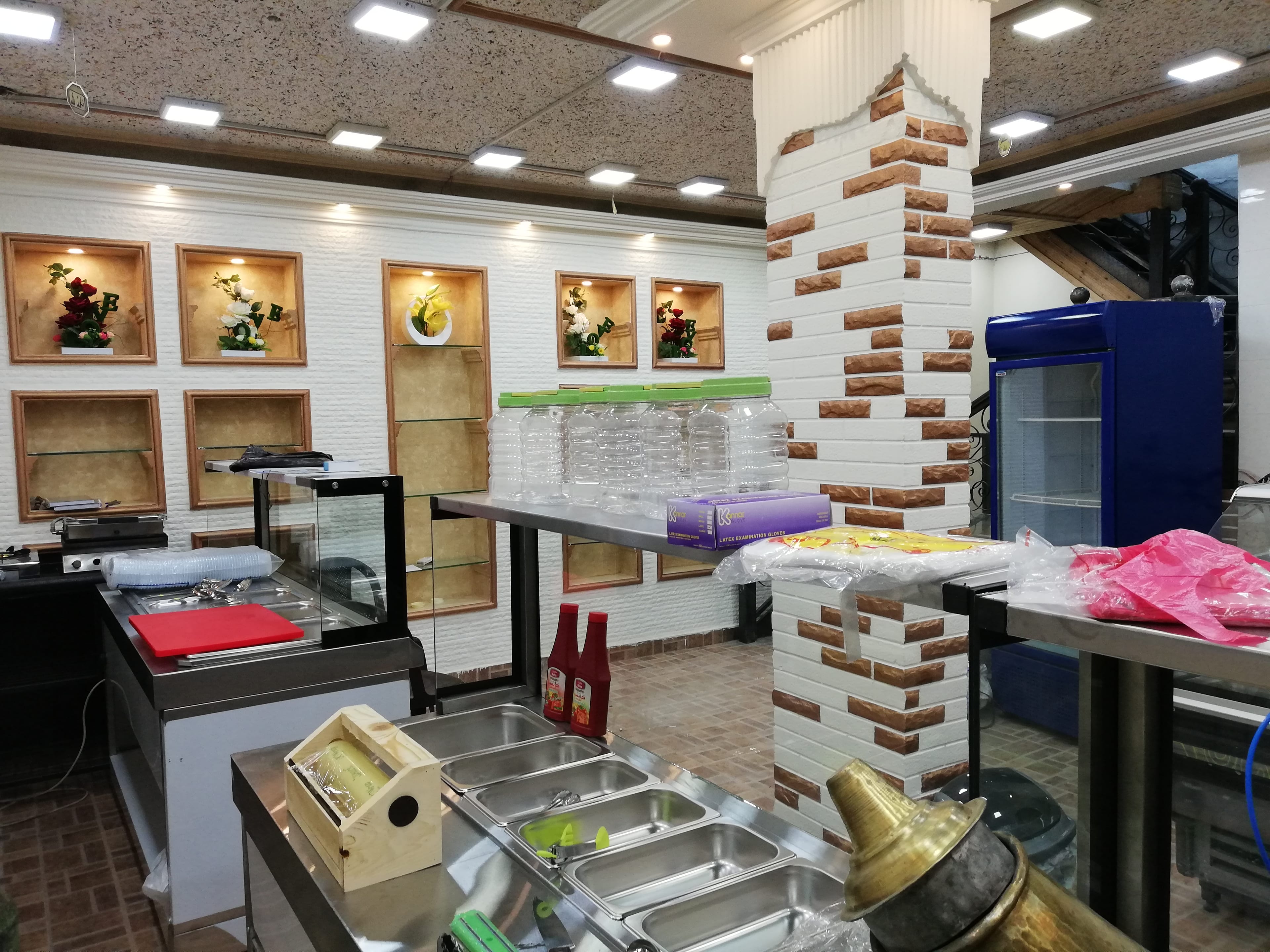 مطعم وملحمه وصاله معهم ديكورات وتشطيب جديد
لا تنسَ أنك شاهدت هذا الإعلان في عنكبوت
المطعم مج...