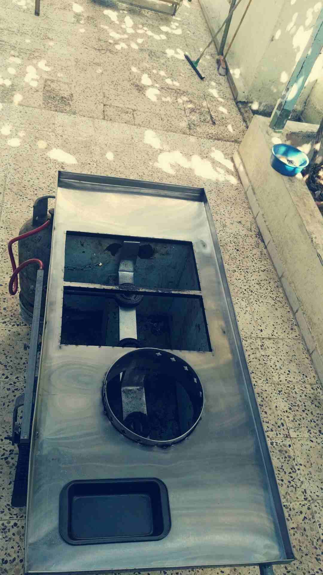 عرباية امفصلة على 2 مقلى و طنجرة ذرة
لا تنسَ أنك شاهدت هذا الإعلان في عنكبوت
العرباية بتتكون من ث...