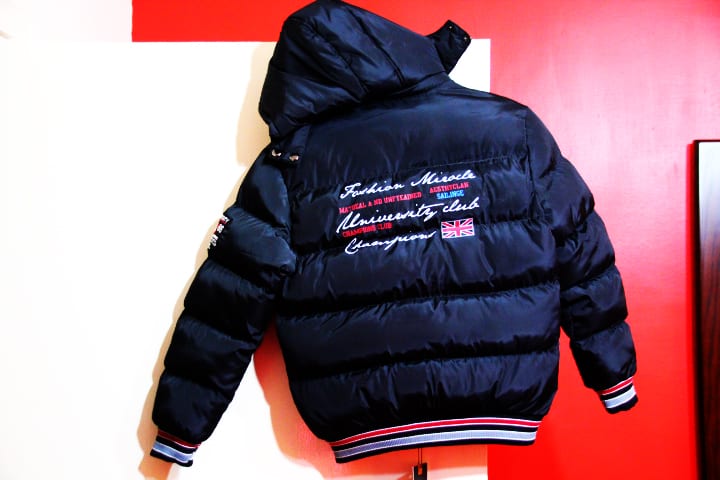 جاكيت اطفال شتوي مبطن بطاقية جديد للبيع KIDS WINTER JACKET with cap NEW FOR
لا تنسَ أنك شاهدت هذا الإعلان في عنكبوت...