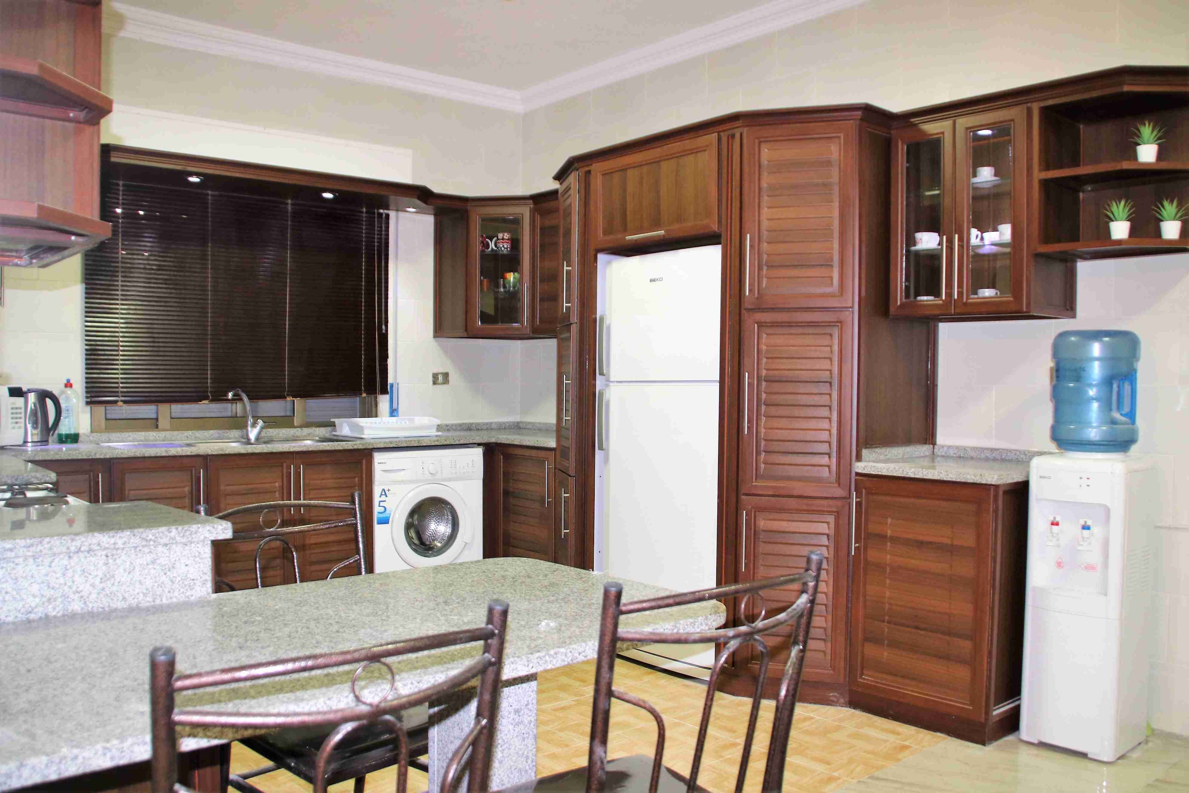 شقة مفروشة فرش فاخر - 3 نوم - خلدة stylish 3 bedrooms apartment in Khalda
لا تنسَ أنك شاهدت هذا الإعلان في عنكبوت...