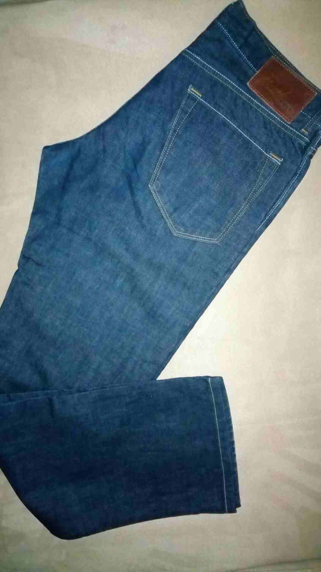 جينزات diesel , zara , boss ,pull&bear , wrangler , massimo dutti , celio
لا تنسَ أنك شاهدت هذا الإعلان في عنكبوت...