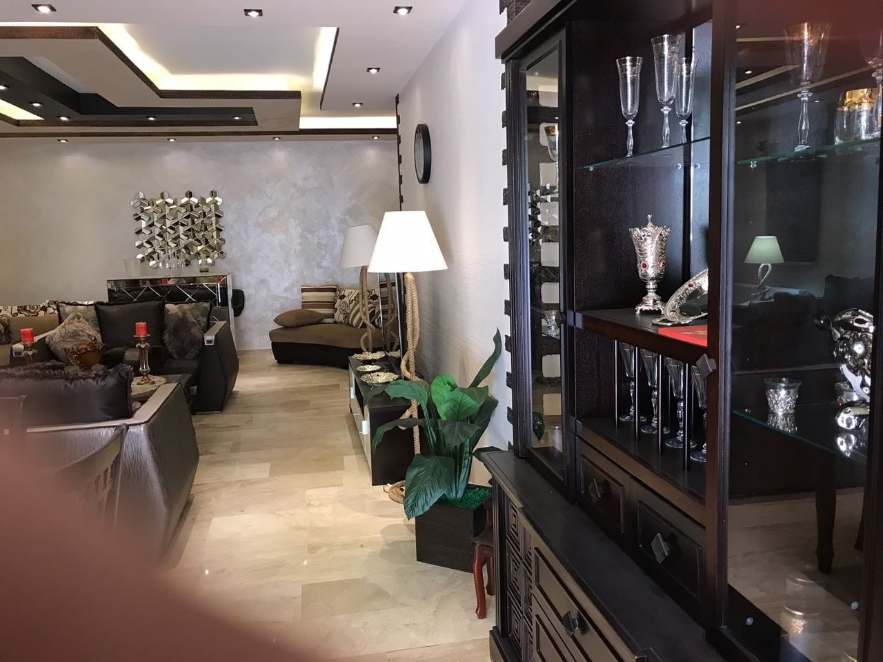 الرابيه شقه شبه ارضيه مكشوفه 195م وتراسات 350م
لا تنسَ أنك شاهدت هذا الإعلان في عنكبوت
الرابي...