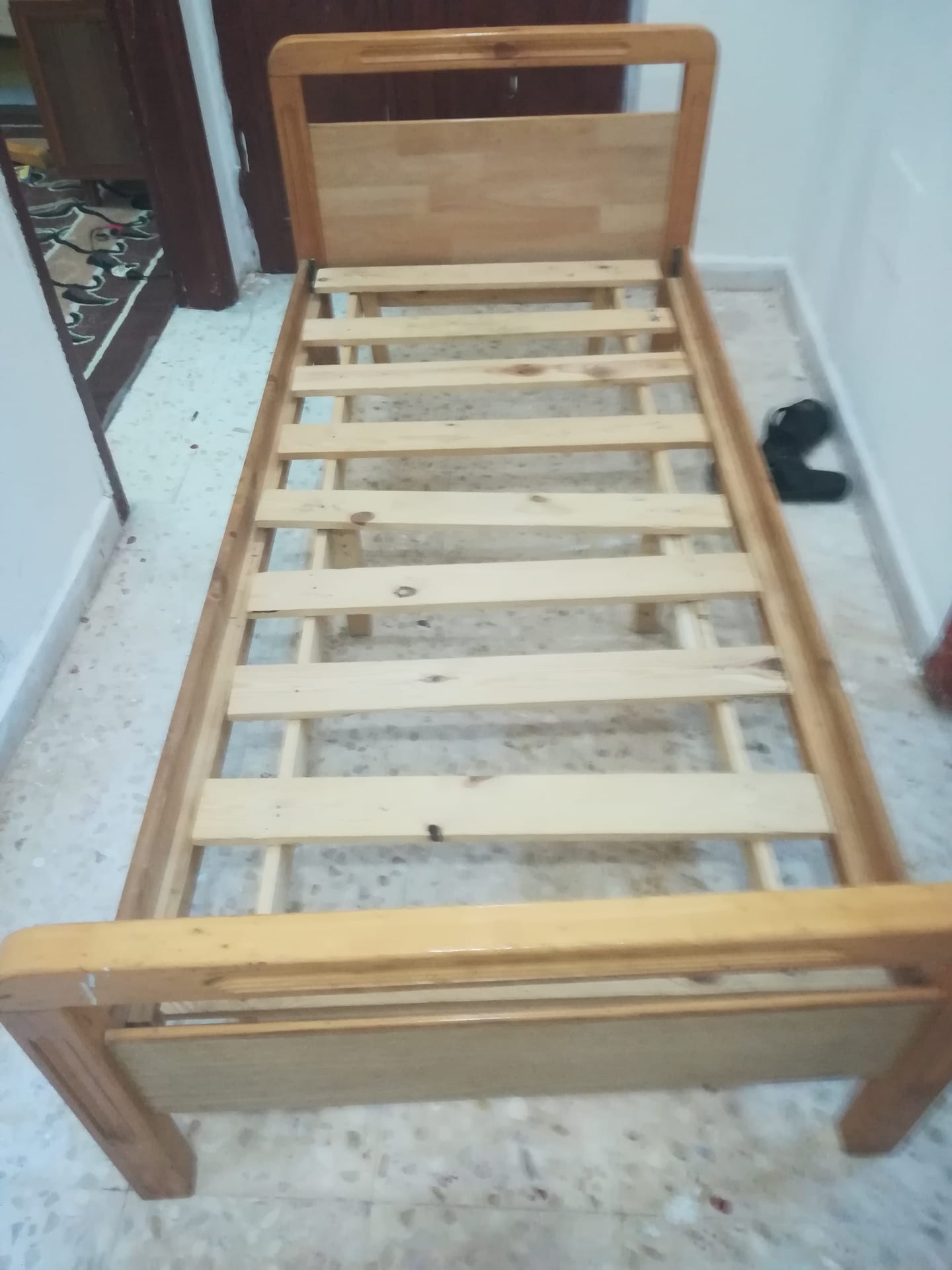 تختين خشب للبيع
لا تنسَ أنك شاهدت هذا الإعلان في عنكبوت
تختين خشب للبيع راسيات زان...