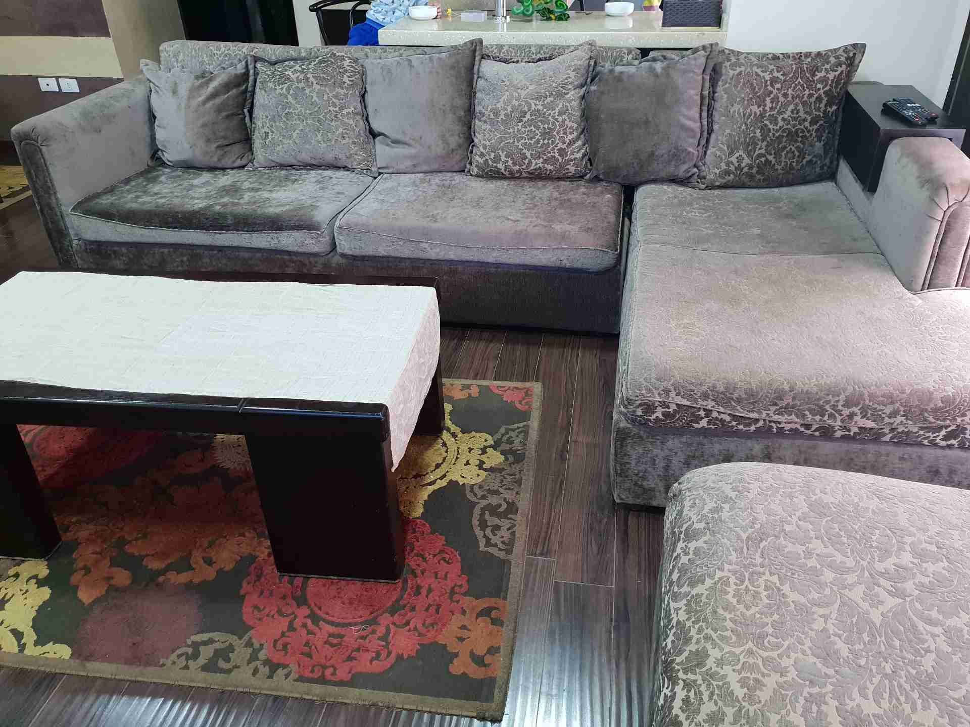 طقم كنب كورنر رمادي مع صوفه بحاله ممتازه
لا تنسَ أنك شاهدت هذا الإعلان في عنكبوت
الاتصال على...