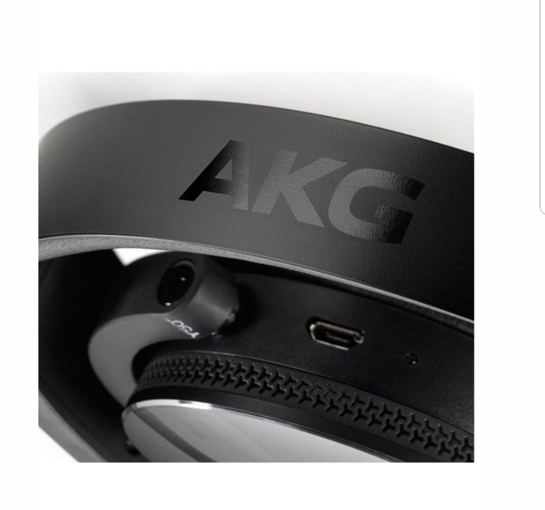AkG سماعة نوت 9
لا تنسَ أنك شاهدت هذا الإعلان في عنكبوت
سماعات اجت مع بكج نوت 9
جداد استخدمو...