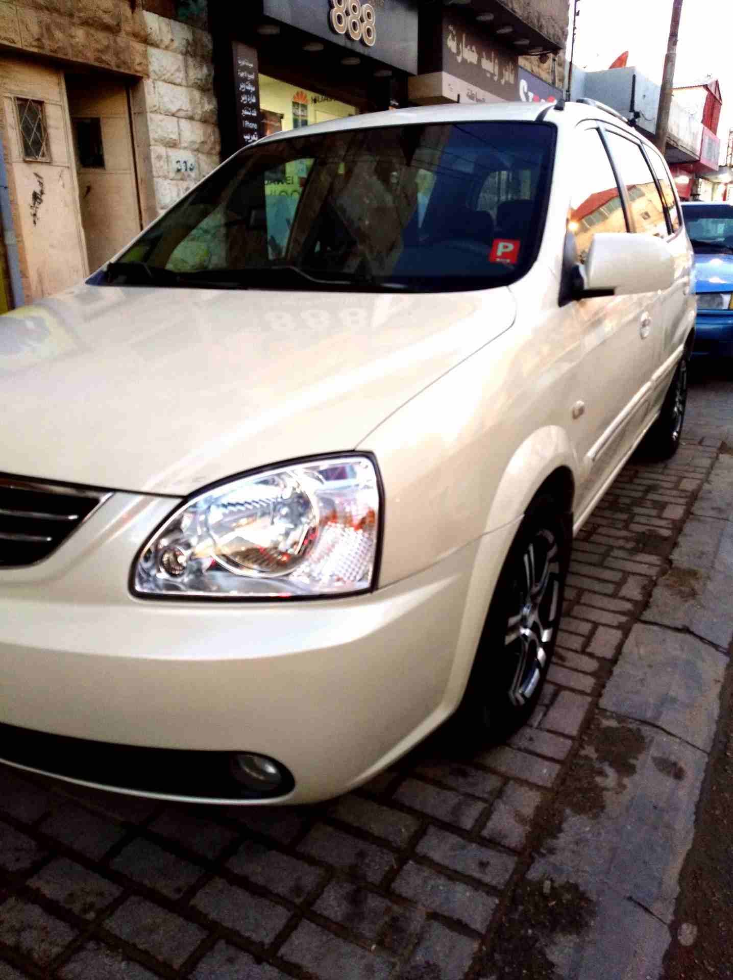 كيا كارينز
لا تنسَ أنك شاهدت هذا الإعلان في عنكبوت
كيا كارنز 2006
عائلية 7ركاب،لون لؤلؤي
دهان مم...