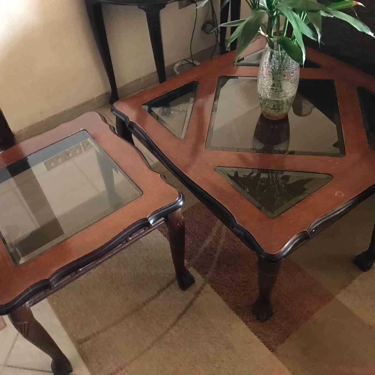 الجندويل
لا تنسَ أنك شاهدت هذا الإعلان في عنكبوت
طاولات وحده كبيره واثنين صغار لون بني صنع مح...