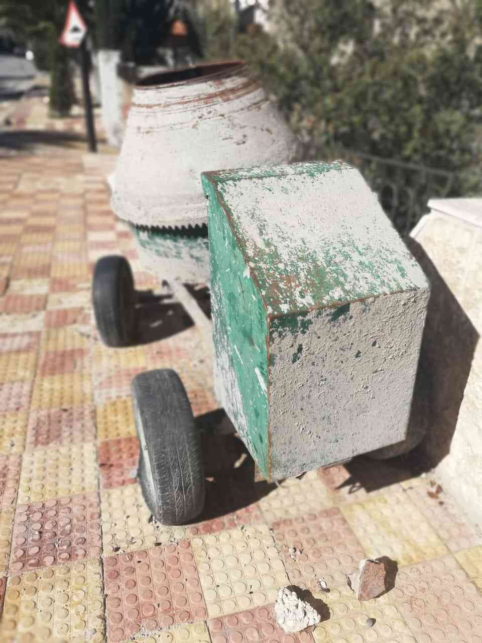 خلاط سعة شوال ماتور كهرباء بحاله جيده
لا تنسَ أنك شاهدت هذا الإعلان في عنكبوت
يوجد زاويه وكبا...