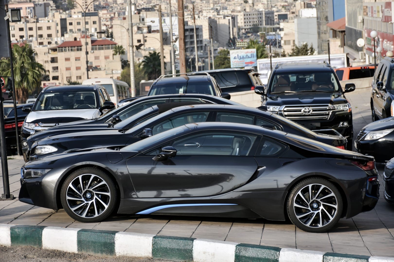 بي ام دبليو اي 8 2014 BMW i8 eDrive
لا تنسَ أنك شاهدت هذا الإعلان في عنكبوت
بي ام دبليو اي 8...