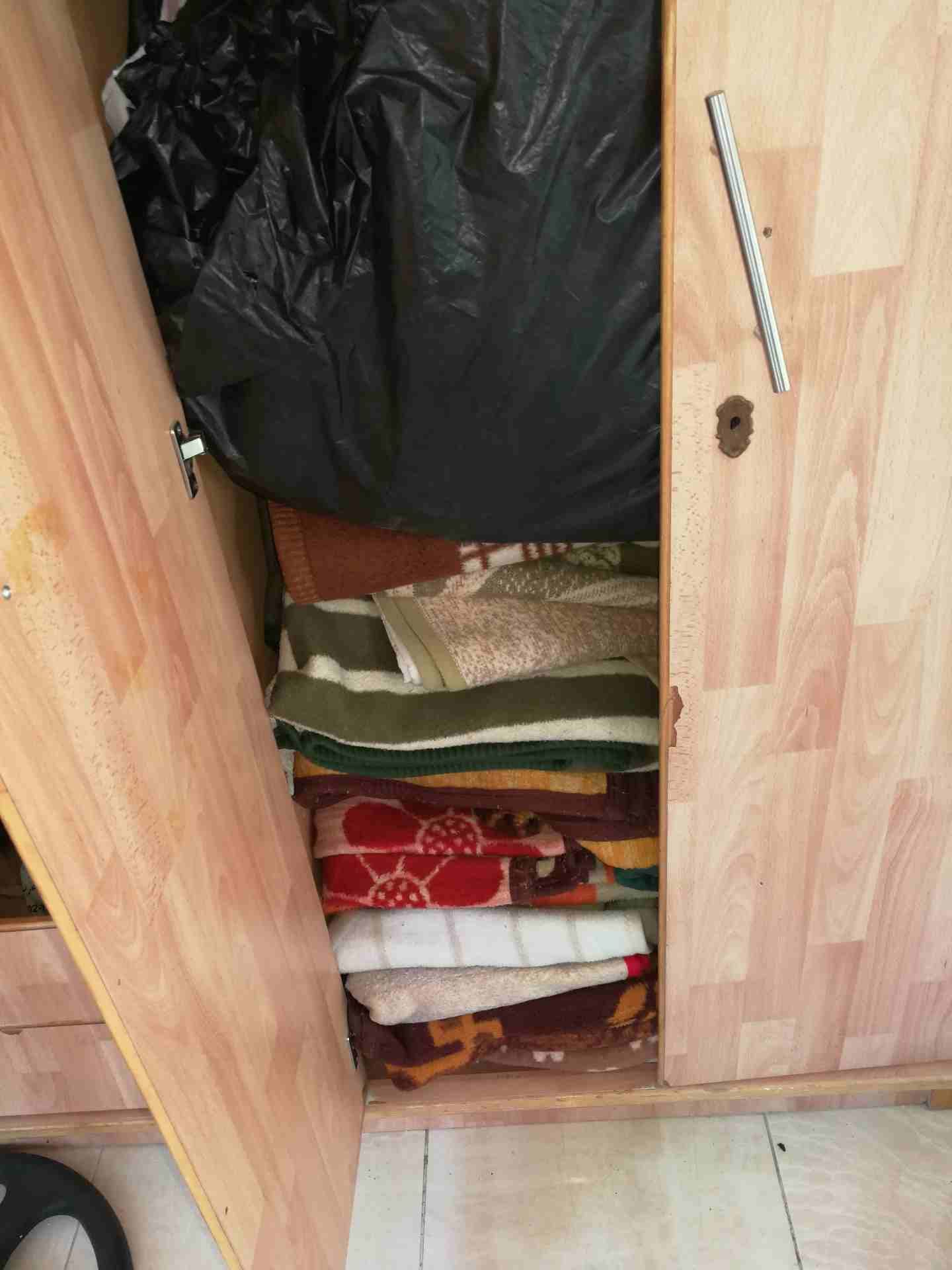 اثاث مستعمل للبيع بداعي السفر
لا تنسَ أنك شاهدت هذا الإعلان في عنكبوت
ثلاجة غسالة8كيلو فرن 5عيو...