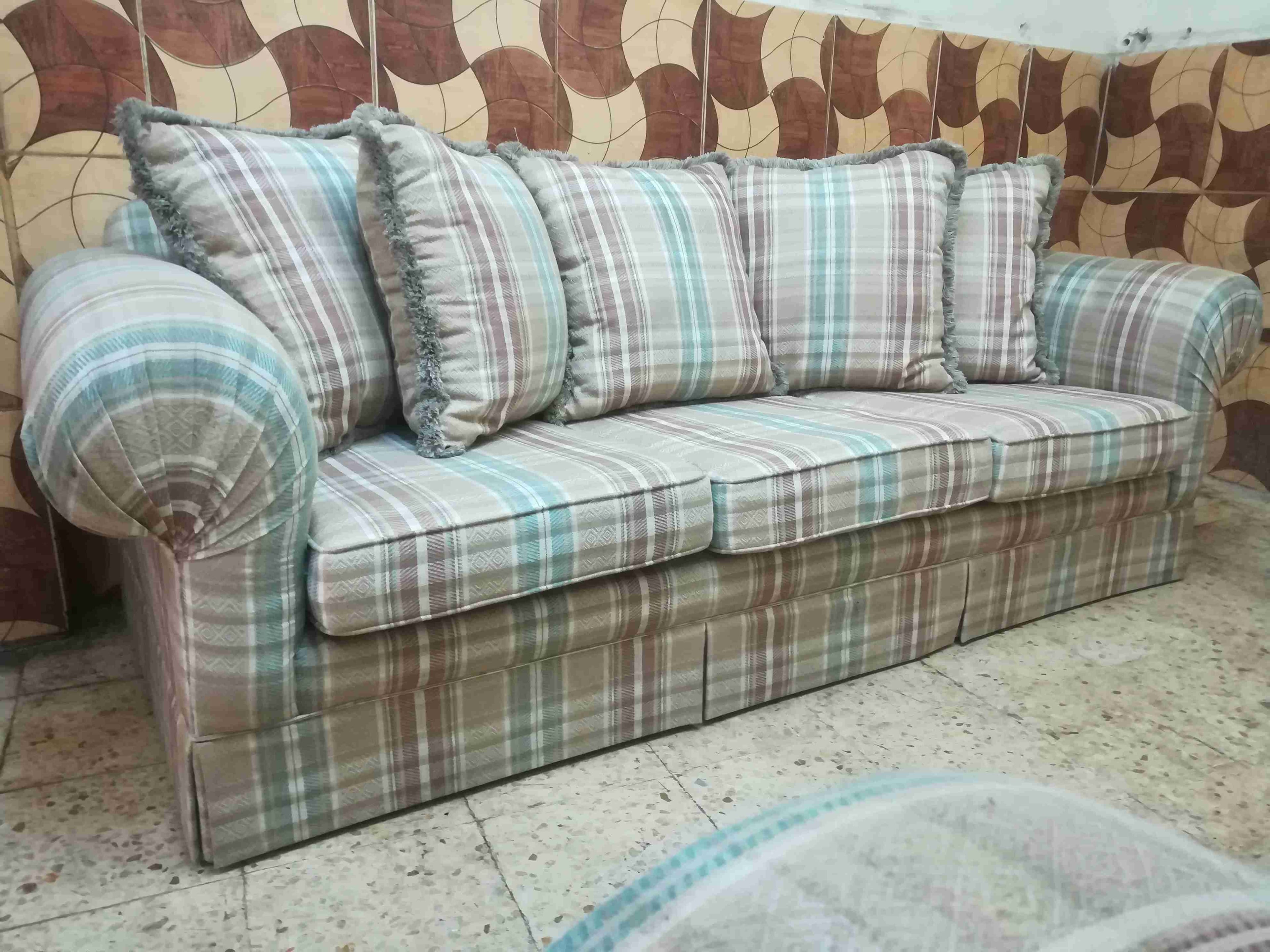 طقم كنب أمريكي ميداس مع طاولاته
لا تنسَ أنك شاهدت هذا الإعلان في عنكبوت
خشب سويد كندي وزان ثق...