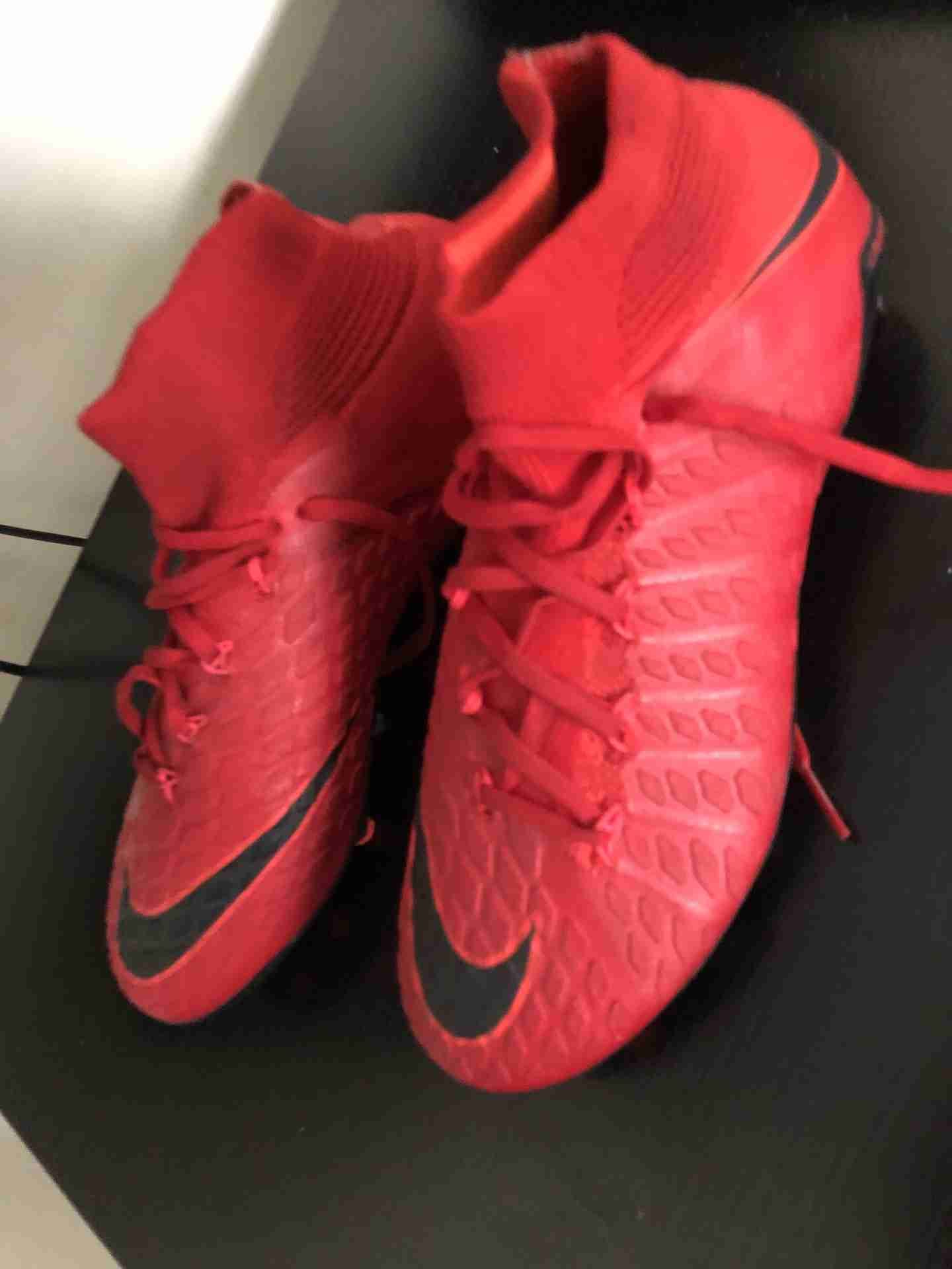 nike shoes barely used يادوب مستعمل
لا تنسَ أنك شاهدت هذا الإعلان في عنكبوت
يا دوب مستعمل، نم...
