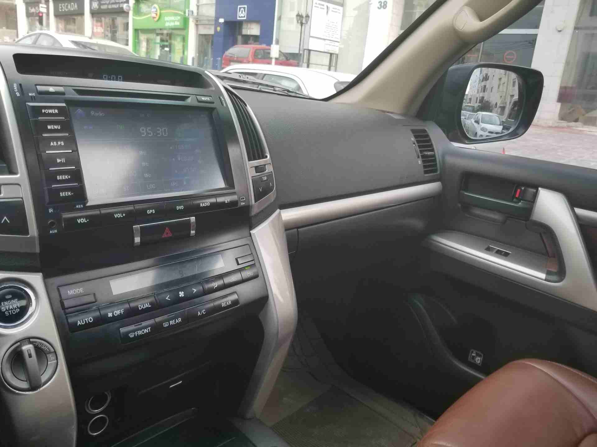 لاندكروزر V8 2008 محول 2017 فحص كامل
لا تنسَ أنك شاهدت هذا الإعلان في عنكبوت
تويوتا لاندكروزر
مود...