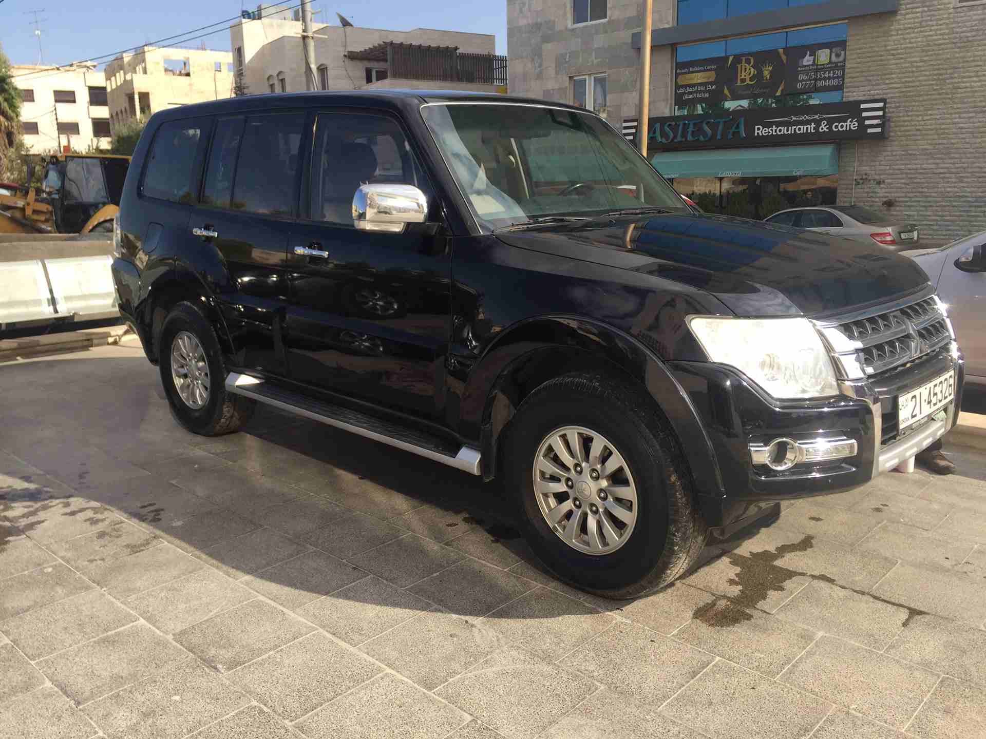 باجيرو للبيع أو البدل
لا تنسَ أنك شاهدت هذا الإعلان في عنكبوت
متسوبيشي باجيرو
موديل 2015
لون اسود...