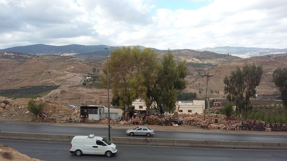 الأردن - عمان
أرض للبيع في جبة/ طريق عمان جرش - مقابل معصرة جبال جرش( على الشارع العام مباشرة)
القرية: جبة
حوض: الدقمسة
المساحة: 3.96 دنم
الموقع: جبة/ طريق عمان جرش - مقابل معصرة جبال جرش
المنطق...