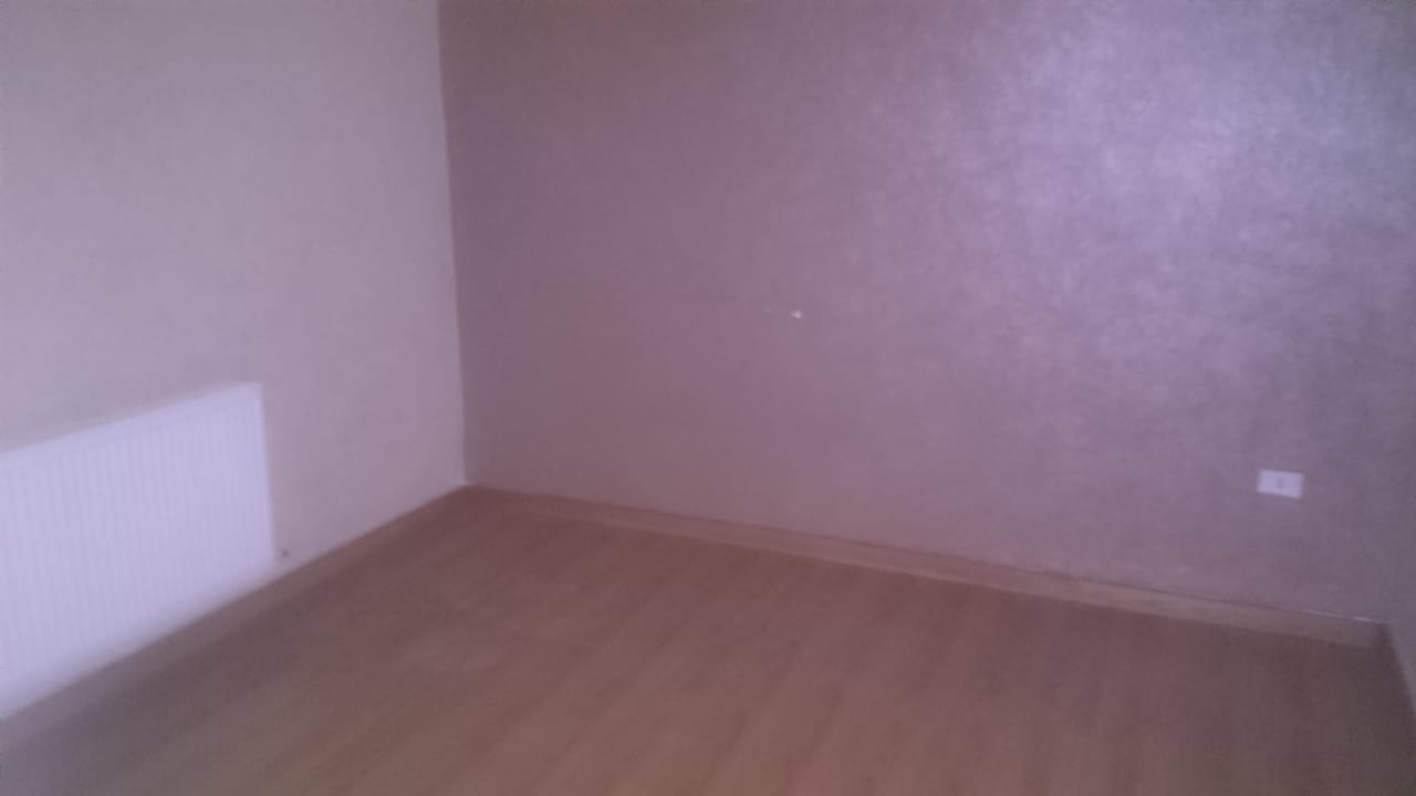 شقه فارغه للبيع في الجاردنز
لا تنسَ أنك شاهدت هذا الإعلان في عنكبوت
3 نوم 3 حمامات 1 ماستر صا...
