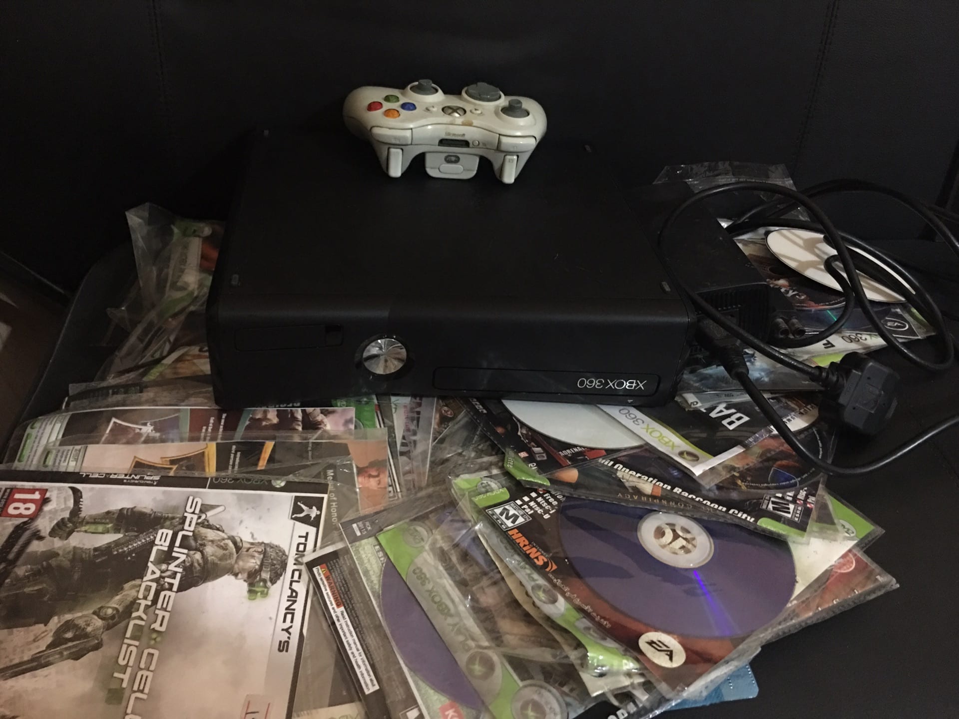 اكس بوكس 360 Xbox 360 lt3
لا تنسَ أنك شاهدت هذا الإعلان في عنكبوت
الجهاز نضيف جهاز ومحول أنا...
