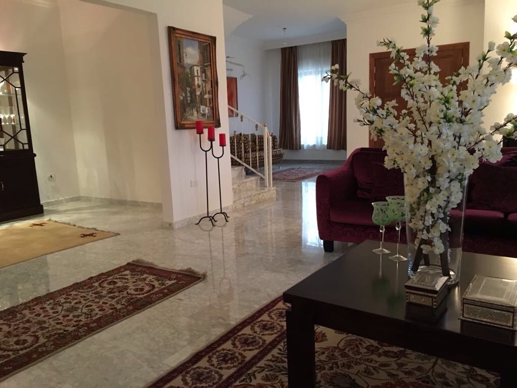 فيلا فخمه مع مسبح للبيع
لا تنسَ أنك شاهدت هذا الإعلان في عنكبوت
للبيع بداعي الاقامه خارج الار...