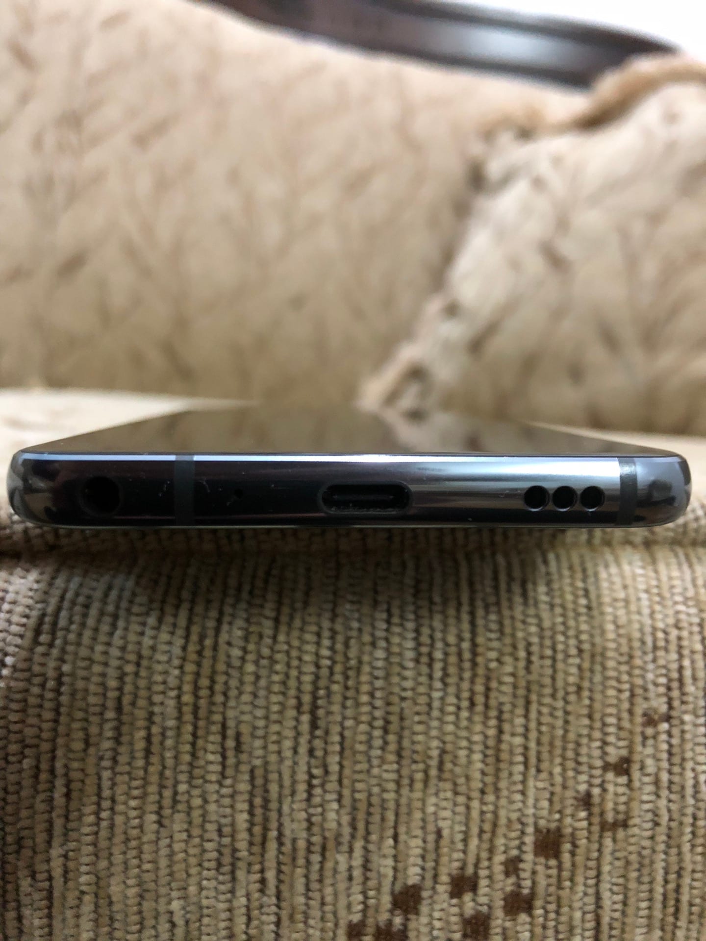 ال جي حي 7 للبيع بسعر مغري LG G7 THINQ
لا تنسَ أنك شاهدت هذا الإعلان في عنكبوت
تلفون ال جي جي...