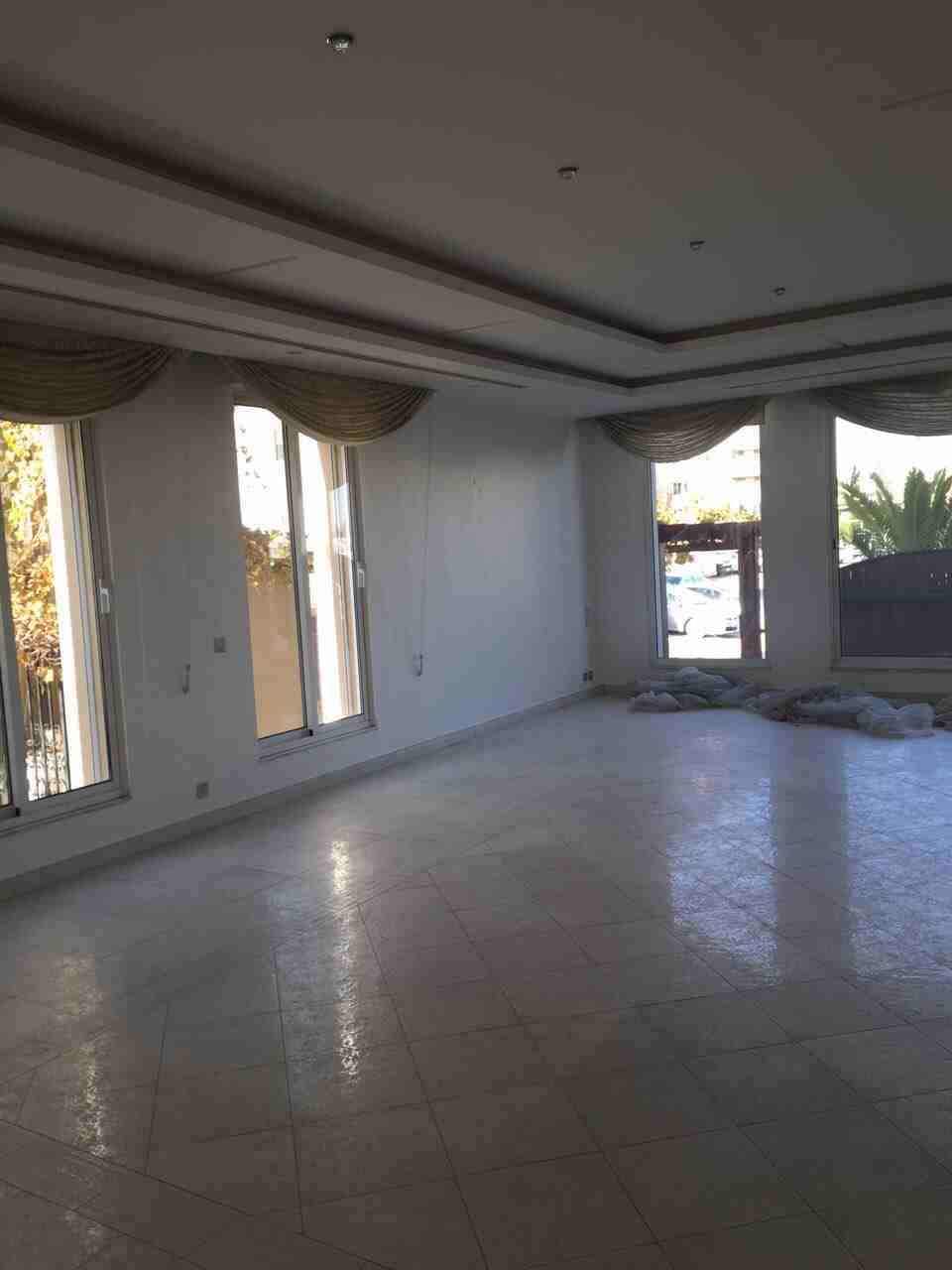 فيلا فخمة للإيجار في عبدون
لا تنسَ أنك شاهدت هذا الإعلان في عنكبوت
5 Bedroom prime location vill...