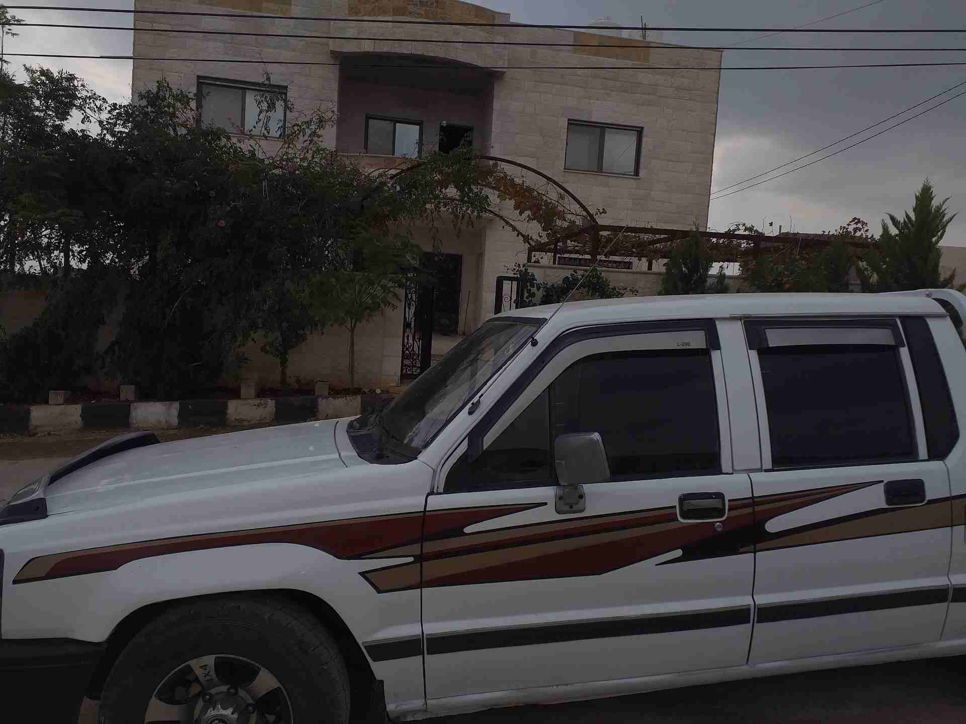 بكم متسوبيشي (94) بحالة جيدة جدا
لا تنسَ أنك شاهدت هذا الإعلان في عنكبوت
بكم متسوبيشي موديل 94 ل...
