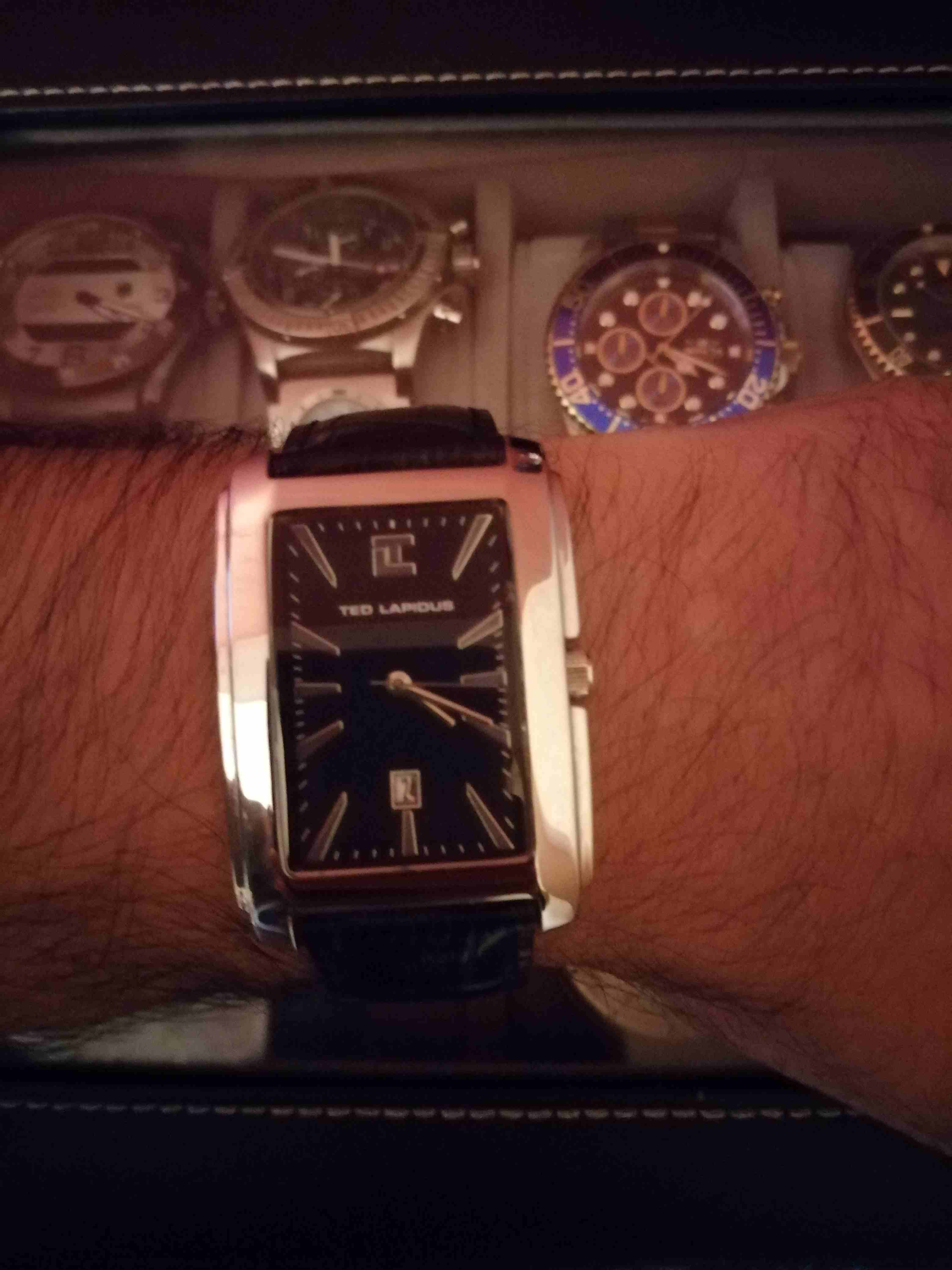 TED LAPIDUS watch
لا تنسَ أنك شاهدت هذا الإعلان في عنكبوت
Ted lapidus watch for sale , very clean...