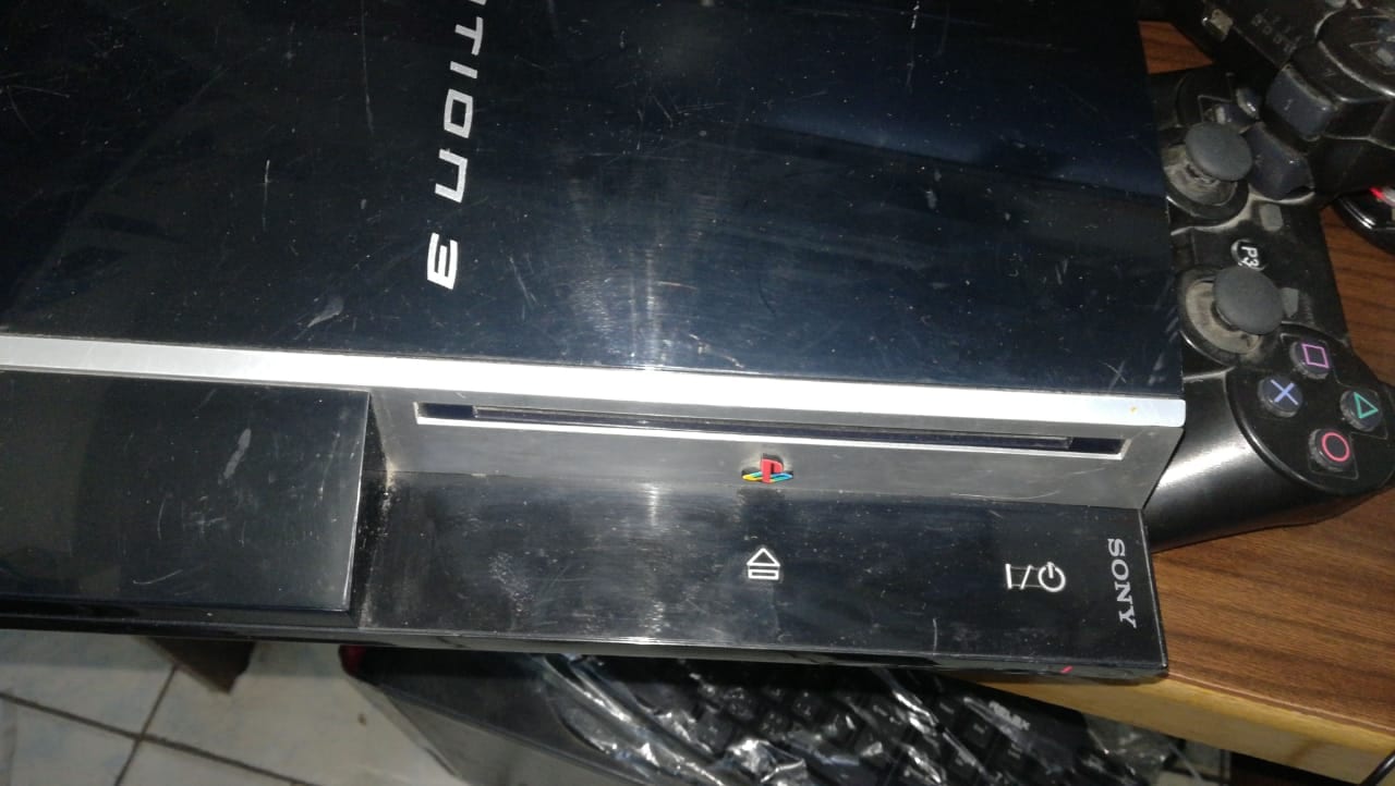 ps3 كبير معدل ملتي مان نازل عليه 15 لعبة بسعر للبيع بسعر مميز
لا تنسَ أنك شاهدت هذا الإعلان في عنكبوت...