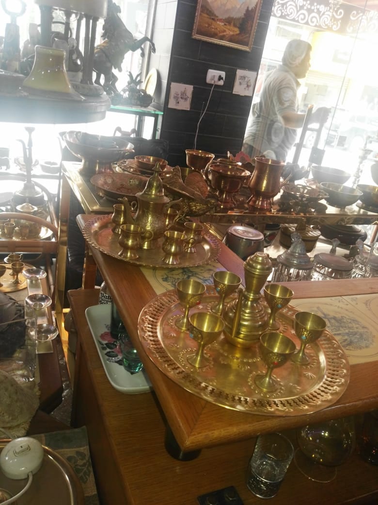 نحاسيات .. تحف .. انتيك .. اثاث .. الماني المصدر
لا تنسَ أنك شاهدت هذا الإعلان في عنكبوت
لاصح...