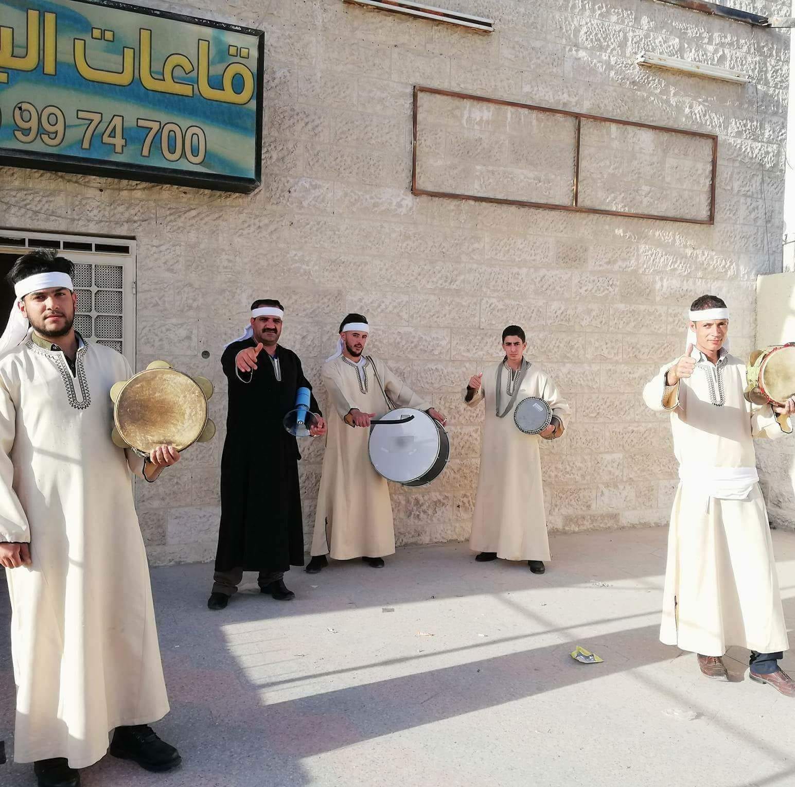 فرقة زفة 0798262121. زفتك عليك وحمامك التركي علينا
لا تنسَ أنك شاهدت هذا الإعلان في عنكبوت
فر...