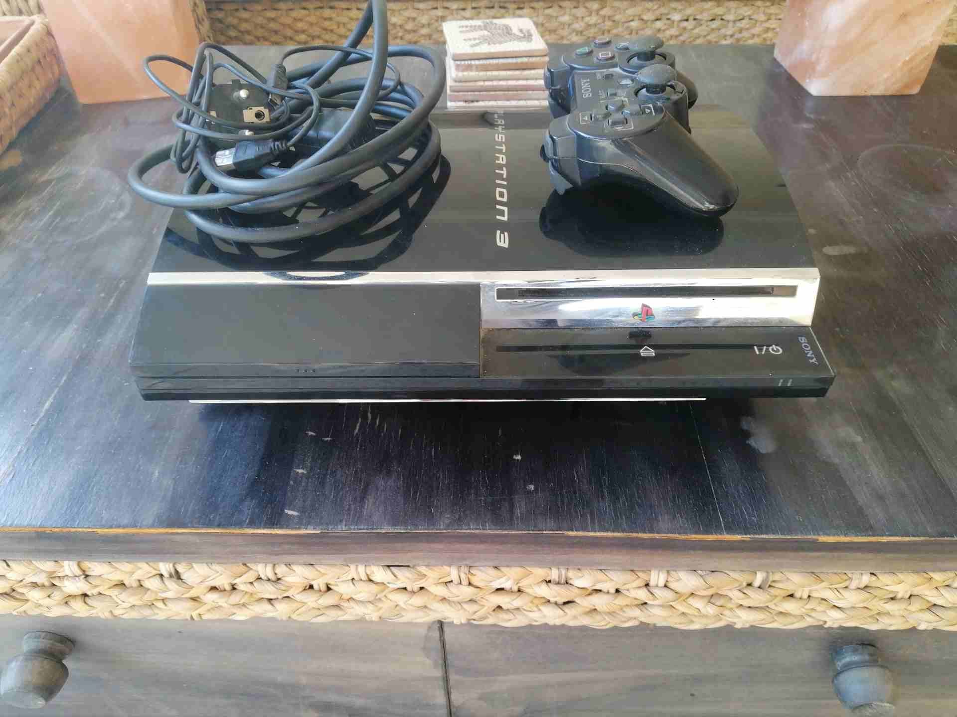 Used Playstation 3 Console with Its Equipment in Very Good Condition for Sale.
لا تنسَ أنك شاهدت هذا الإعلان في عنكبوت...