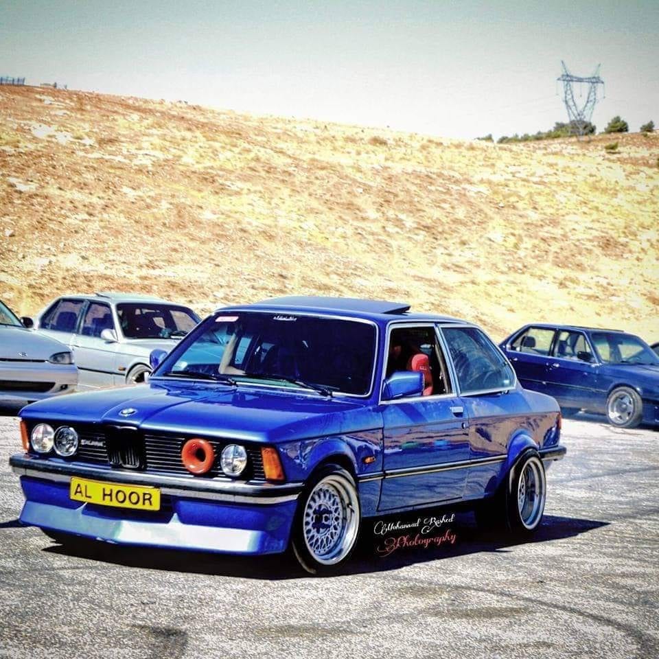 بي ام دبليو BMW زعرة بحق الله
لا تنسَ أنك شاهدت هذا الإعلان في عنكبوت
هسا مو كل زعرة زعرة هاي...