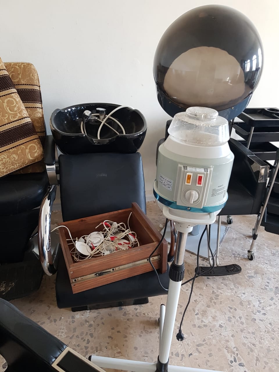 عدت صالون ستاتي
لا تنسَ أنك شاهدت هذا الإعلان في عنكبوت
عدت صالون جديده حال الوكاله السعر قاب...