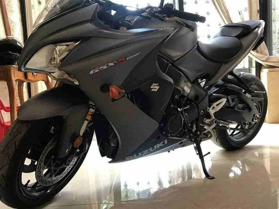 Suzuki Gsx-S1000F ABS 2017
لا تنسَ أنك شاهدت هذا الإعلان في عنكبوت
Suzuki Gsxs1000 F
Model: 2017...