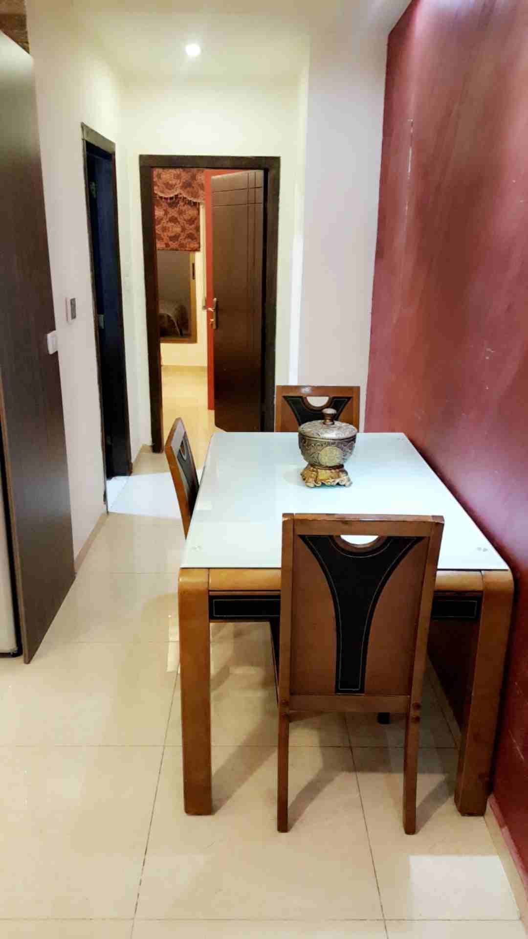 استديوهات وشقق مفروشة شارع الجمعة _ طلوع نيفين
لا تنسَ أنك شاهدت هذا الإعلان في عنكبوت
شارع الجام...