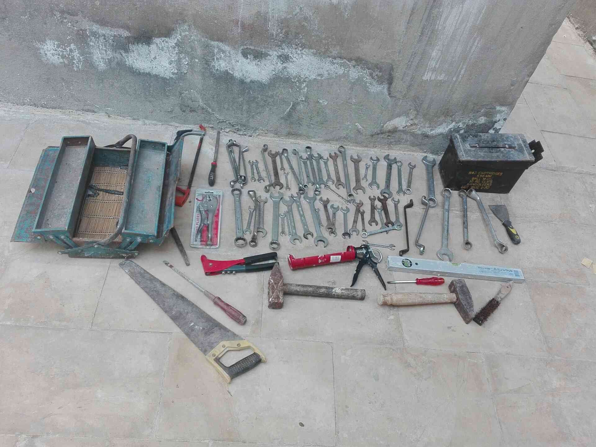 صندوقين حديد و مفاتيح وشويه عدة كما بالصور
لا تنسَ أنك شاهدت هذا الإعلان في عنكبوت
صندوقين حد...
